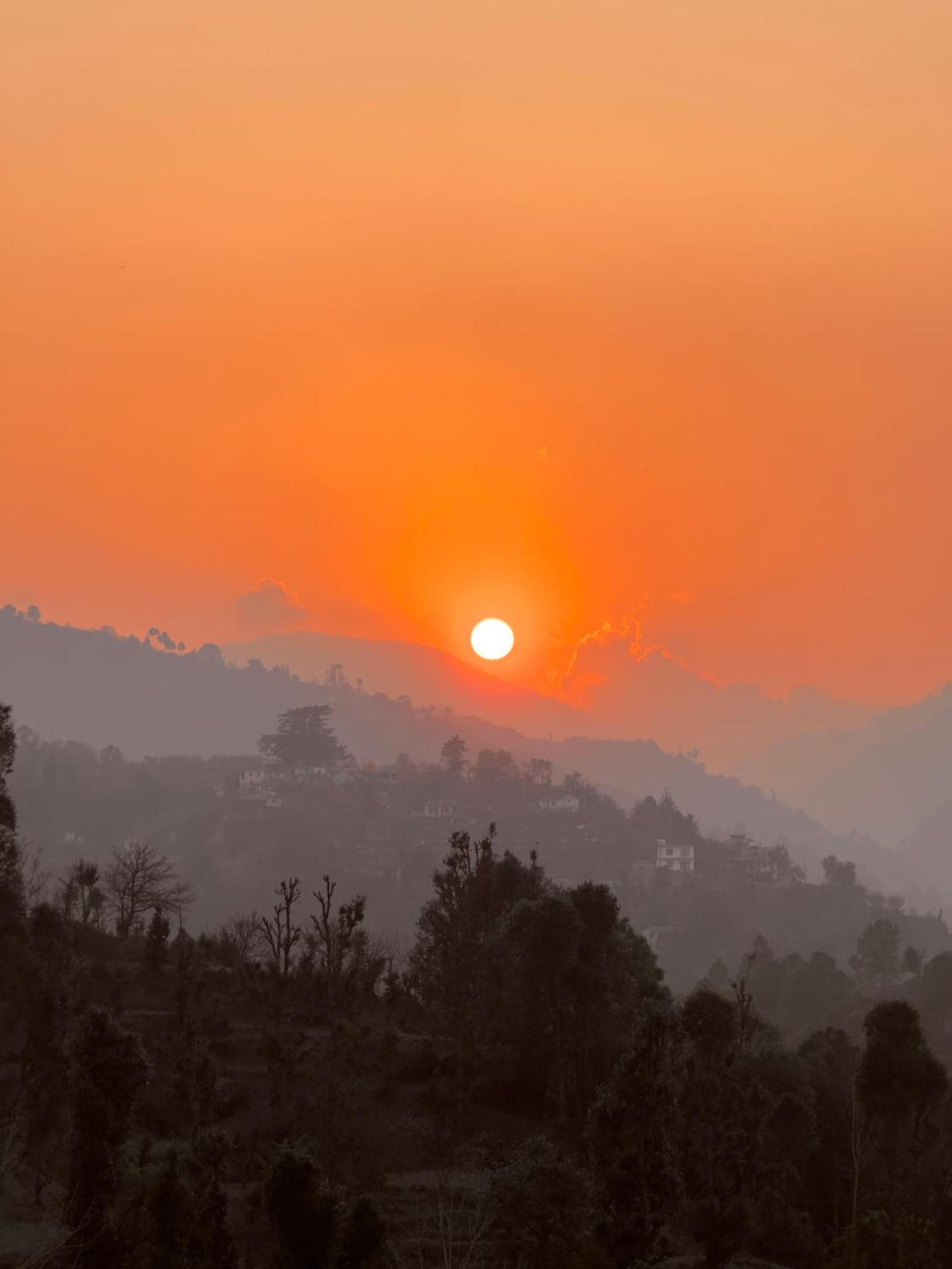 Nazaara -Thhpsociety - Mukteshwar - Witness The View From Your Bed Exterior foto